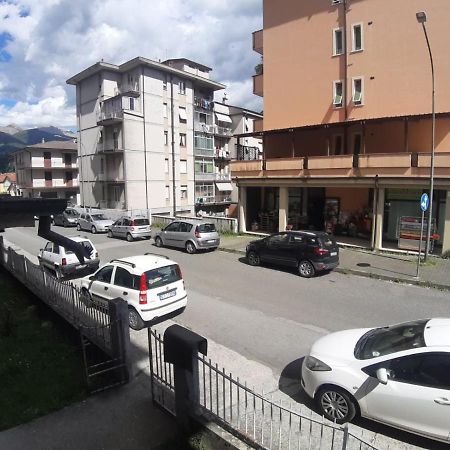 Appartamento Centrale Fino A 8 Posti Letto Pontremoli Exterior foto