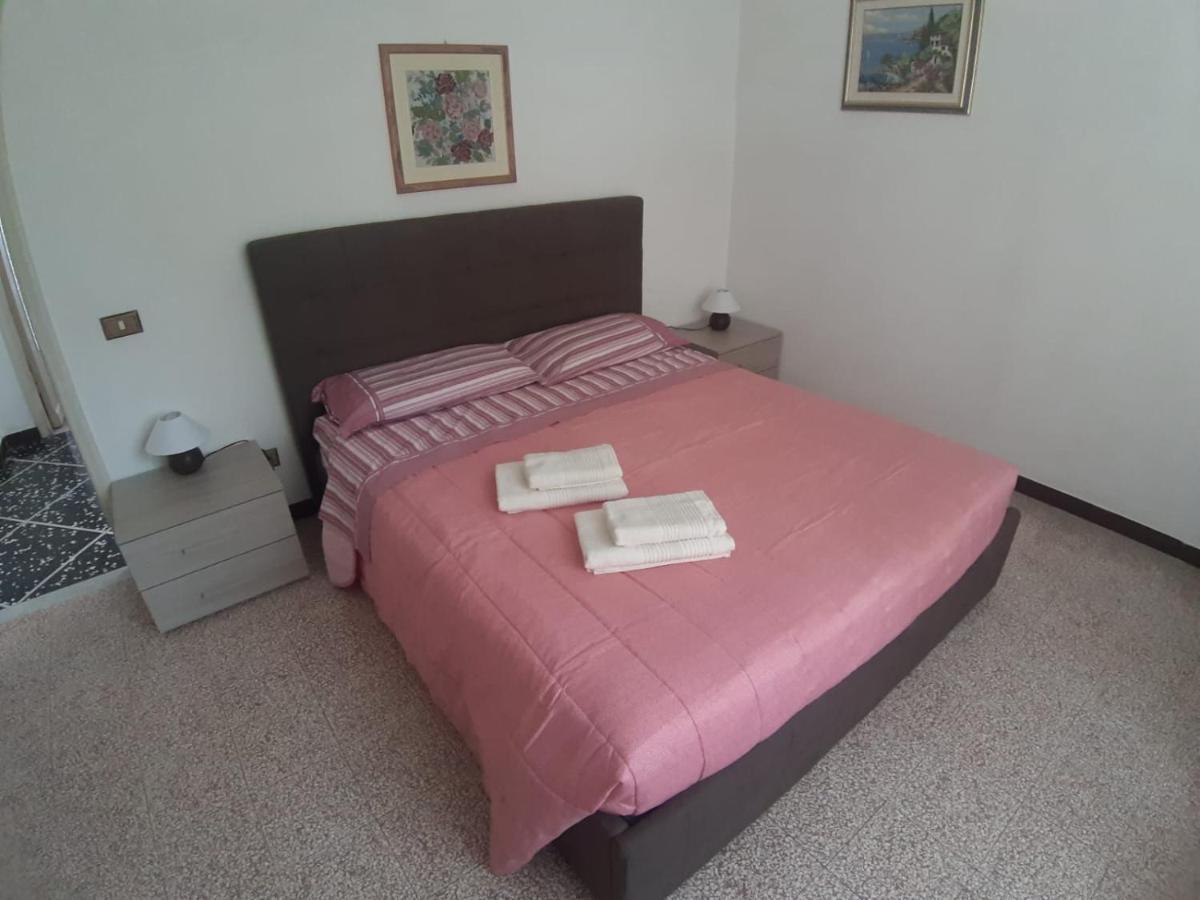 Appartamento Centrale Fino A 8 Posti Letto Pontremoli Exterior foto