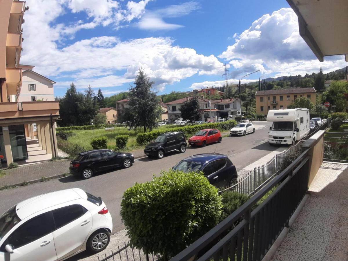 Appartamento Centrale Fino A 8 Posti Letto Pontremoli Exterior foto