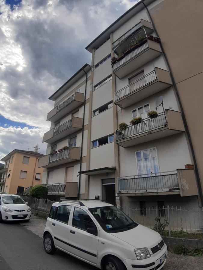 Appartamento Centrale Fino A 8 Posti Letto Pontremoli Exterior foto